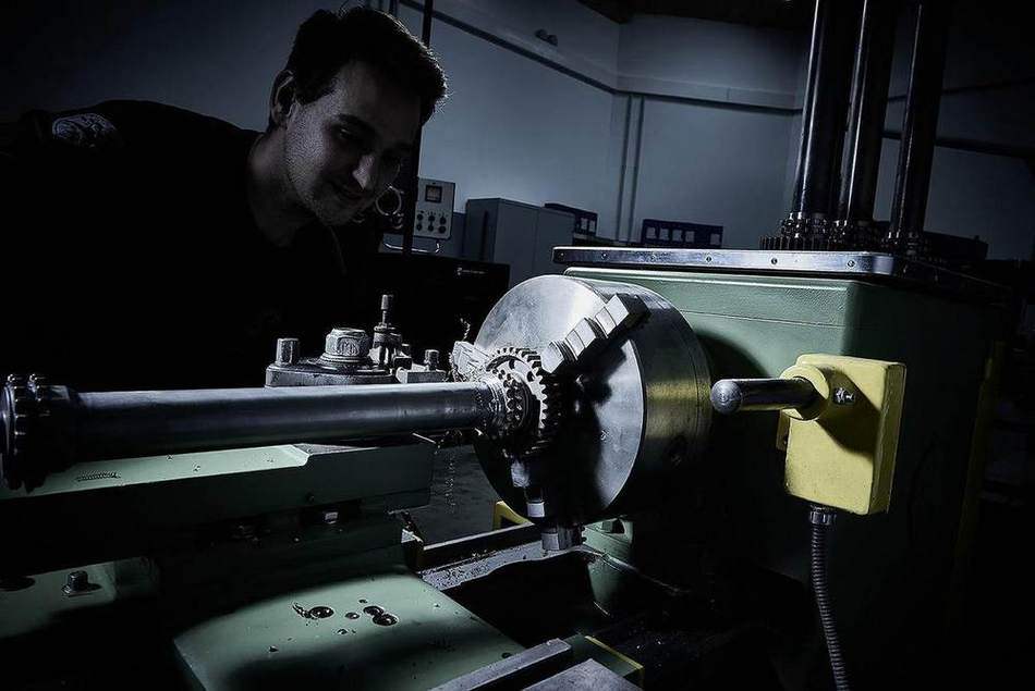 Kolbenkipper am Porsche Motor – Diagnose in der Manufaktur