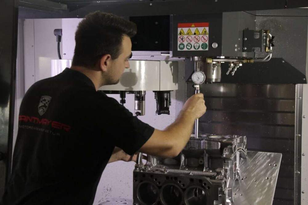 CNC-Fräsen bei Paintmayer