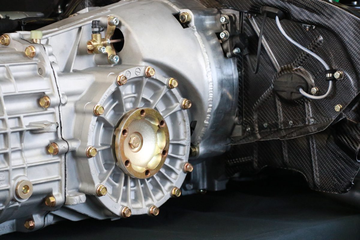 Detail des umgebauten 996 Getriebes mit Anschluss an den luftgekühlten Motor