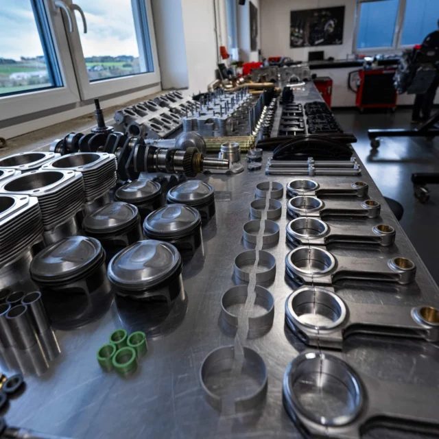 Beitrag der Paintmayer Motorenmanufaktur auf Instagram